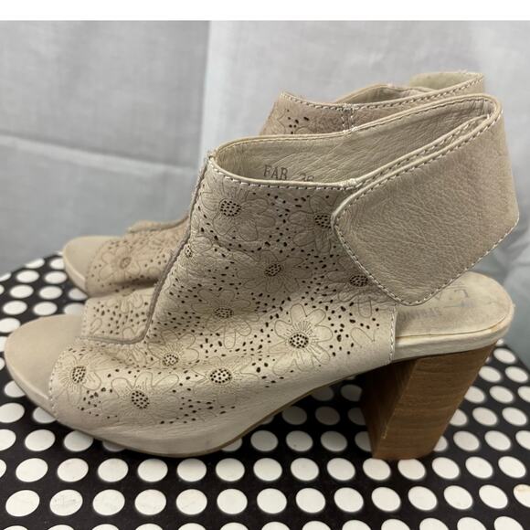 Lartiste Spring Step Fab Heels Cream Leather Women's Size 36 5.5-6 US - Picture 5 of 6